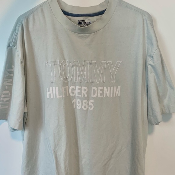 Tommy Hilfiger T-Shirt - Picture 1 of 4